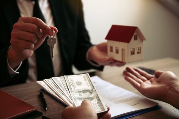 Using-A-Cash-Home-Buyer-To-Sell-Your-Home-Fast-In-Coral-Gables-1